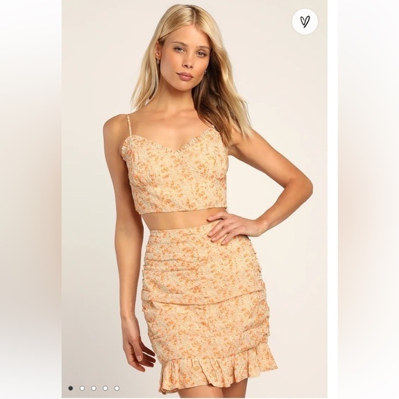 🆕Lulus - Ruche Toward Spring Orange Floral Print Ruched Mini Skirt - Picture 1 of 10